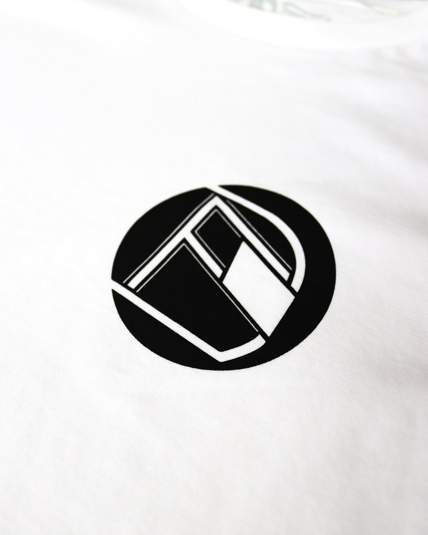 DF Roundel Men's Tee - White - Driver Focused Apparel